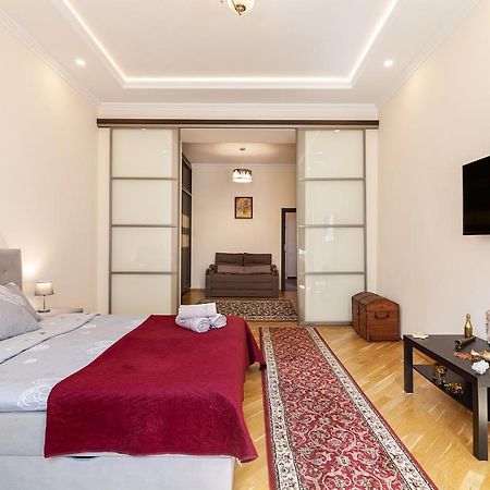 Apartment On Tamanska - Вулиця Дарії Гусяк Lviv Exterior photo